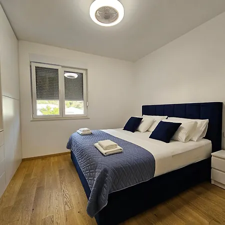 Zara Apartment